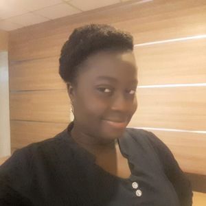 Meet your Posher, Olayemi